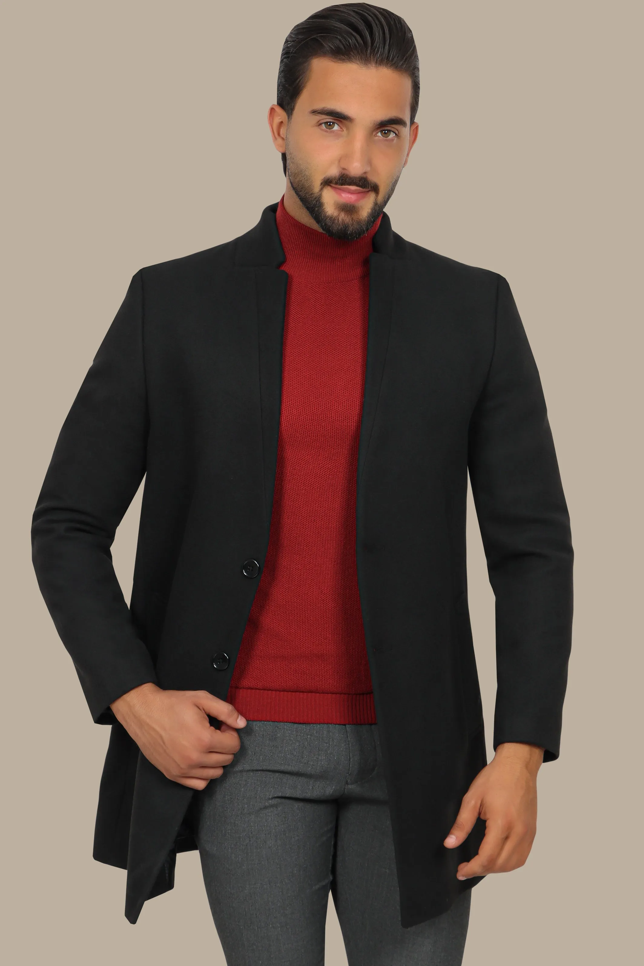 Black Elegance: The Classic Coat Col Mao in Basic Black