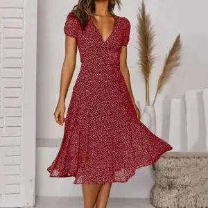 Sophisticated Chic Stylish Versatile Flattering Fashionable Trendy Midi Elegant Dress